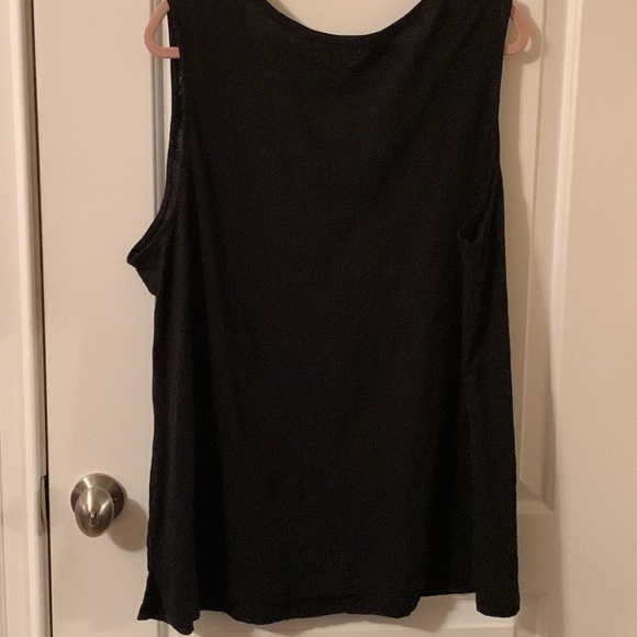 Ava & Viv 3x black sporty v-neck tank top. - Picture 8 of 11